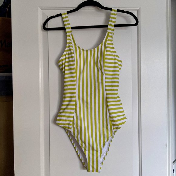 Cupshe Green & White Striped One Piece Swimsuit - Picture 4 of 6